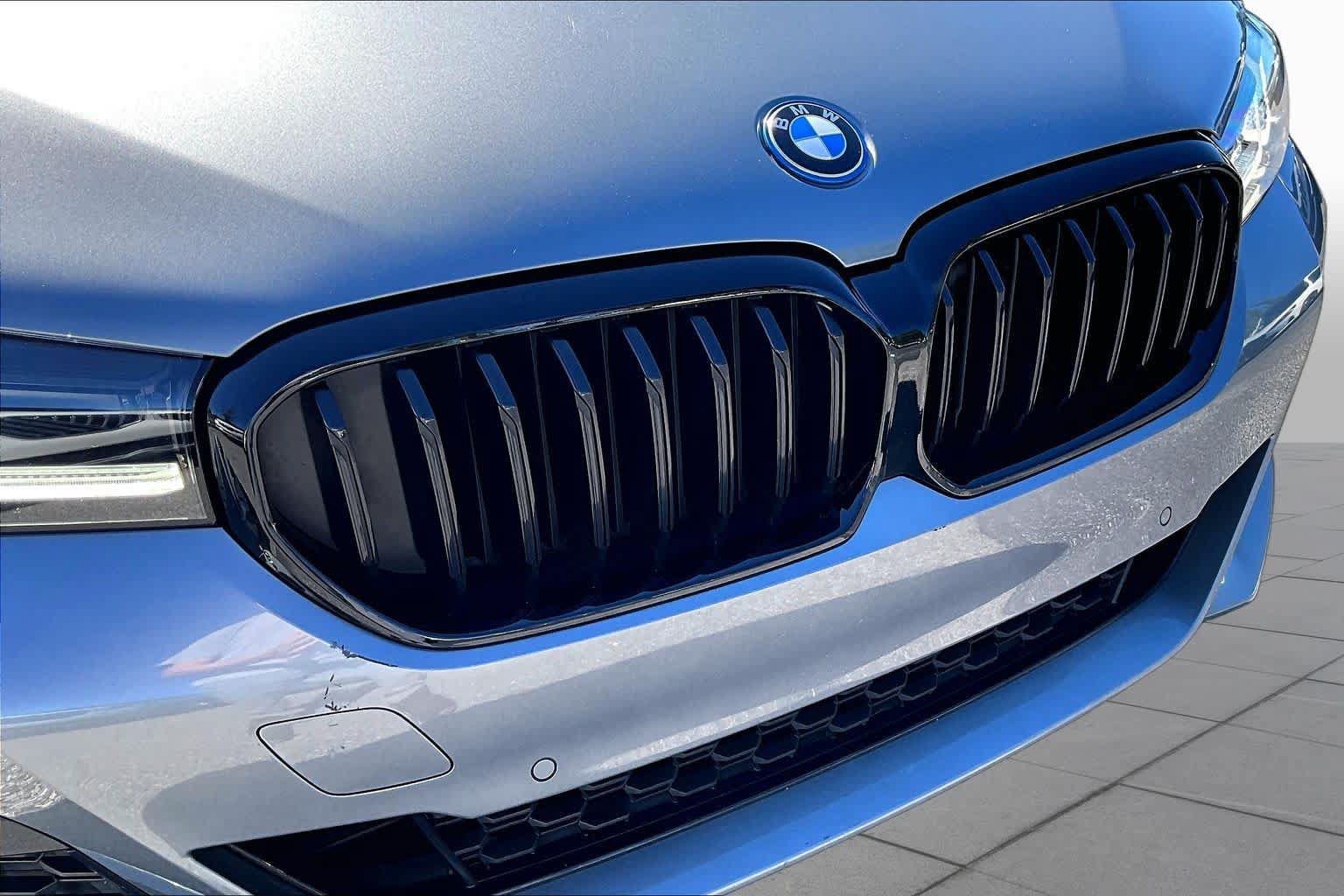 Used 2023 BMW 530e xDrive w/ Executive Package AWD/4WD image 30