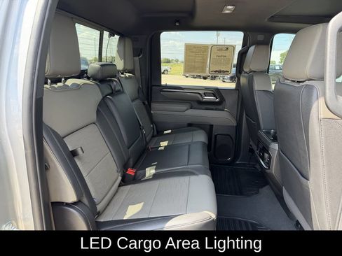 Used 2025 Chevrolet Silverado 2500 ZR2 w/ Technology Package AWD/4WD image 38