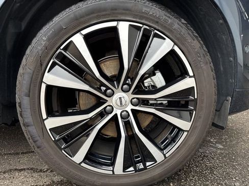 Certified 2023 Volvo XC60 B5 Plus w/ Climate Package image 11