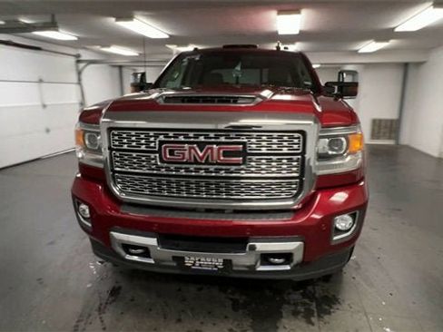 Certified 2019 GMC Sierra 2500 Denali w/ Duramax Plus Package image 3