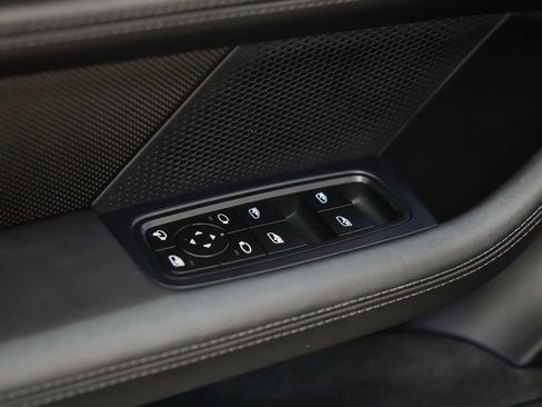 Certified 2024 Porsche Taycan GTS AWD/4WD image 24