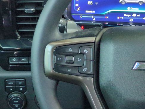 Used 2022 Chevrolet Silverado 1500 ZR2 w/ Technology Package AWD/4WD image 15