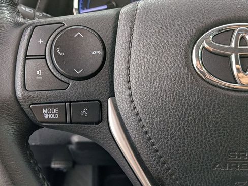 Used 2019 Toyota Corolla SE w/ Carpet Mat Package (TMS) FWD image 14