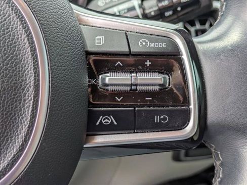 Used 2023 Kia Sorento S FWD image 6