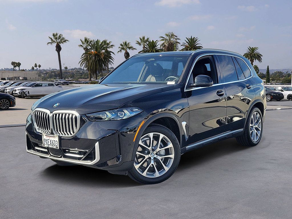 Used 2026 BMW X5 xDrive40i w/ Parking Assistance Package AWD/4WD image 1