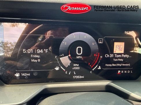 Used 2026 GMC Acadia Elevation w/ Elevation Premium Package FWD image 8