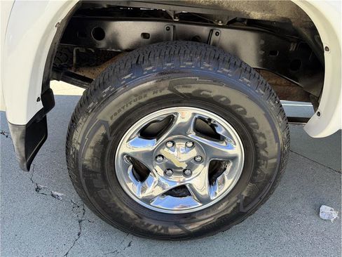 Used 2001 Toyota Tundra Limited AWD/4WD image 16