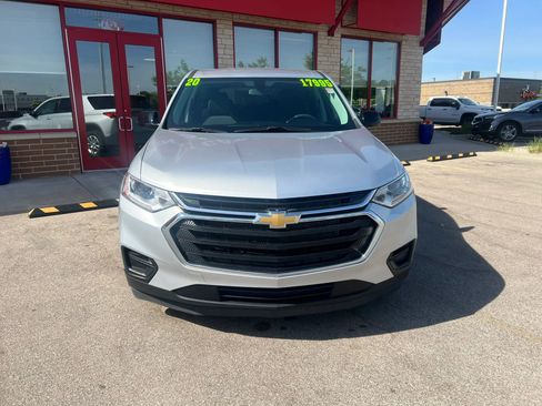 Used 2020 Chevrolet Traverse LS AWD/4WD image 2