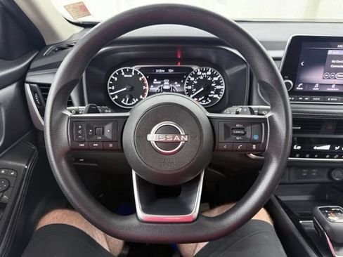 Used 2024 Nissan Rogue SV AWD/4WD image 25