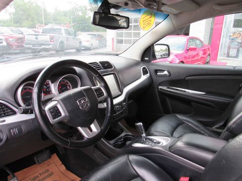 Used 2017 Dodge Journey GT w/ Flexible Seating Group image 11