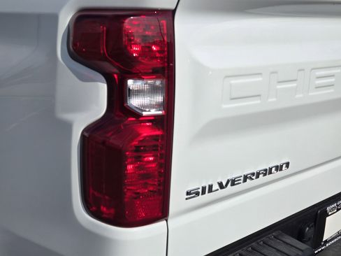 New 2026 Chevrolet Silverado 1500 W/T w/ WT Value Package image 19