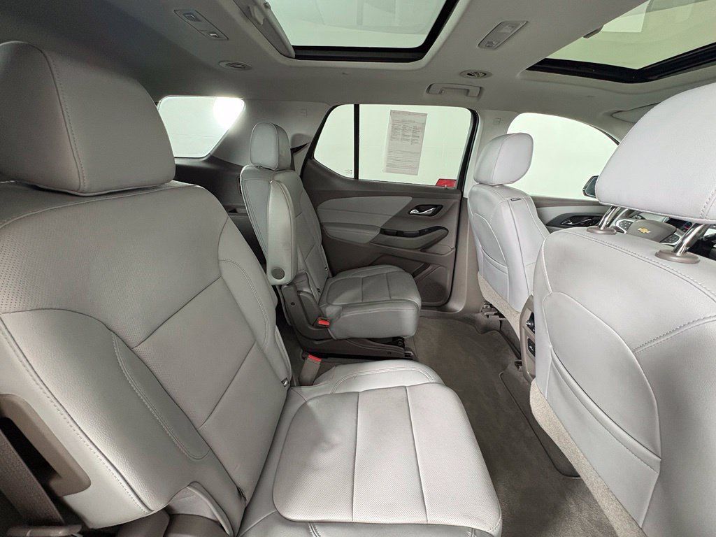Used 2019 Chevrolet Traverse Premier w/ Driver Confidence II Package FWD image 47