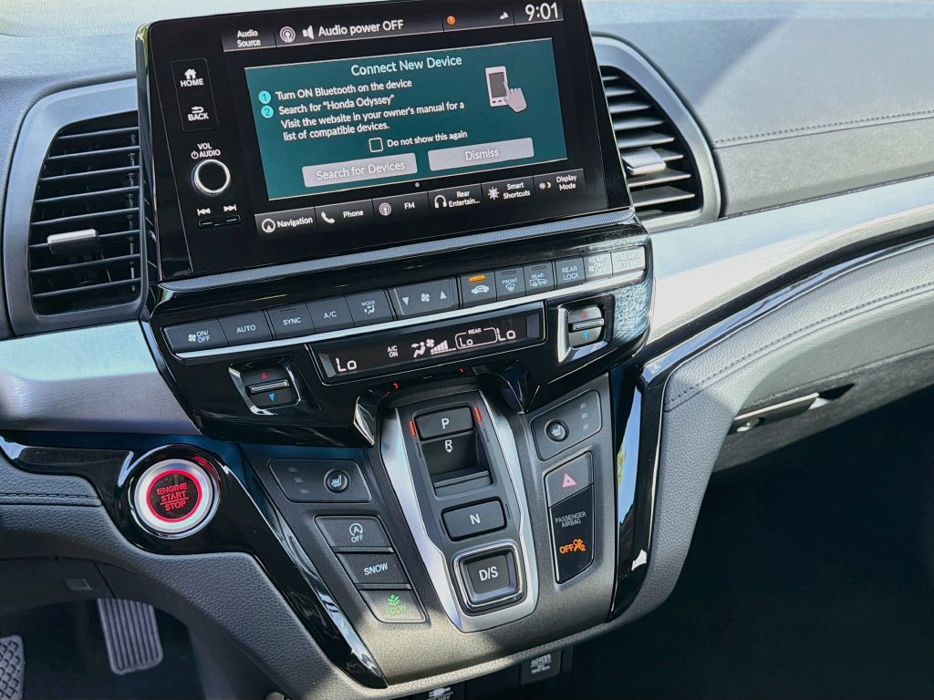Certified 2025 Honda Odyssey Touring image 12