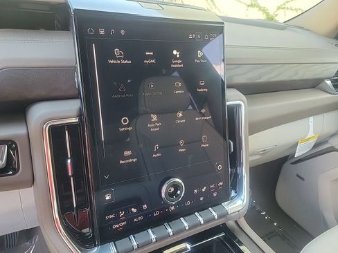 New 2026 GMC Yukon XL Denali w/ Denali Reserve Package image 19