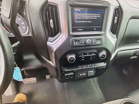 Used 2023 Chevrolet Silverado 2500 Custom w/ Custom Convenience Package image 17