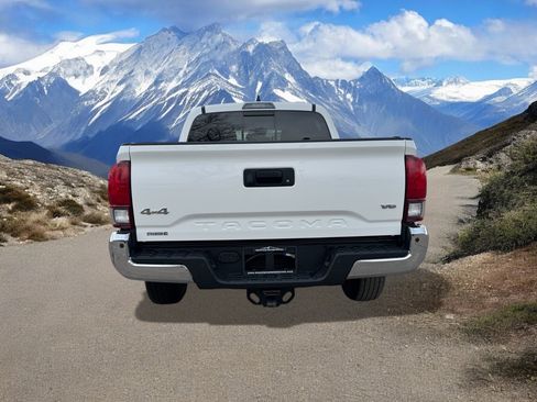 Certified 2023 Toyota Tacoma SR5 image 4