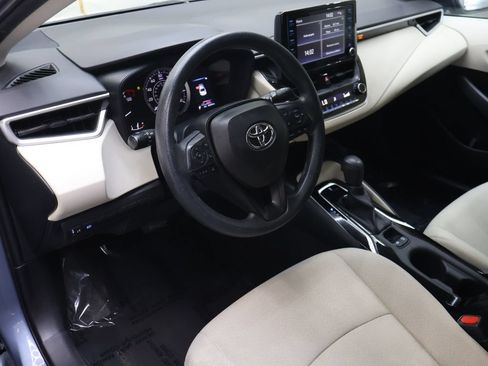 Used 2022 Toyota Corolla LE FWD image 17