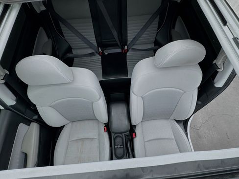 Used 2018 Subaru Forester 2.5i Premium image 14