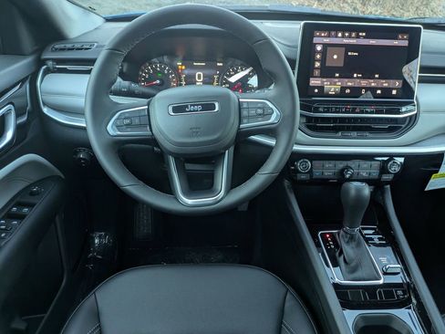 New 2026 Jeep Compass Limited image 14