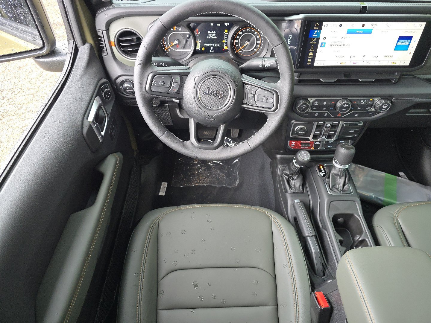 New 2026 Jeep Gladiator Mojave AWD/4WD image 13