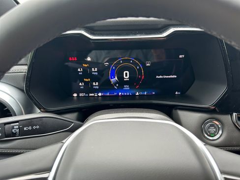 New 2025 Chevrolet Colorado LT w/ LT Convenience Package image 15