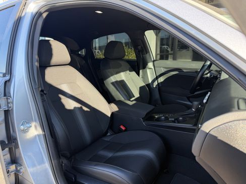 Used 2025 Honda Civic Sport image 17