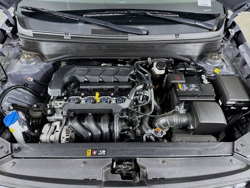 Used 2024 Hyundai Venue SEL image 29