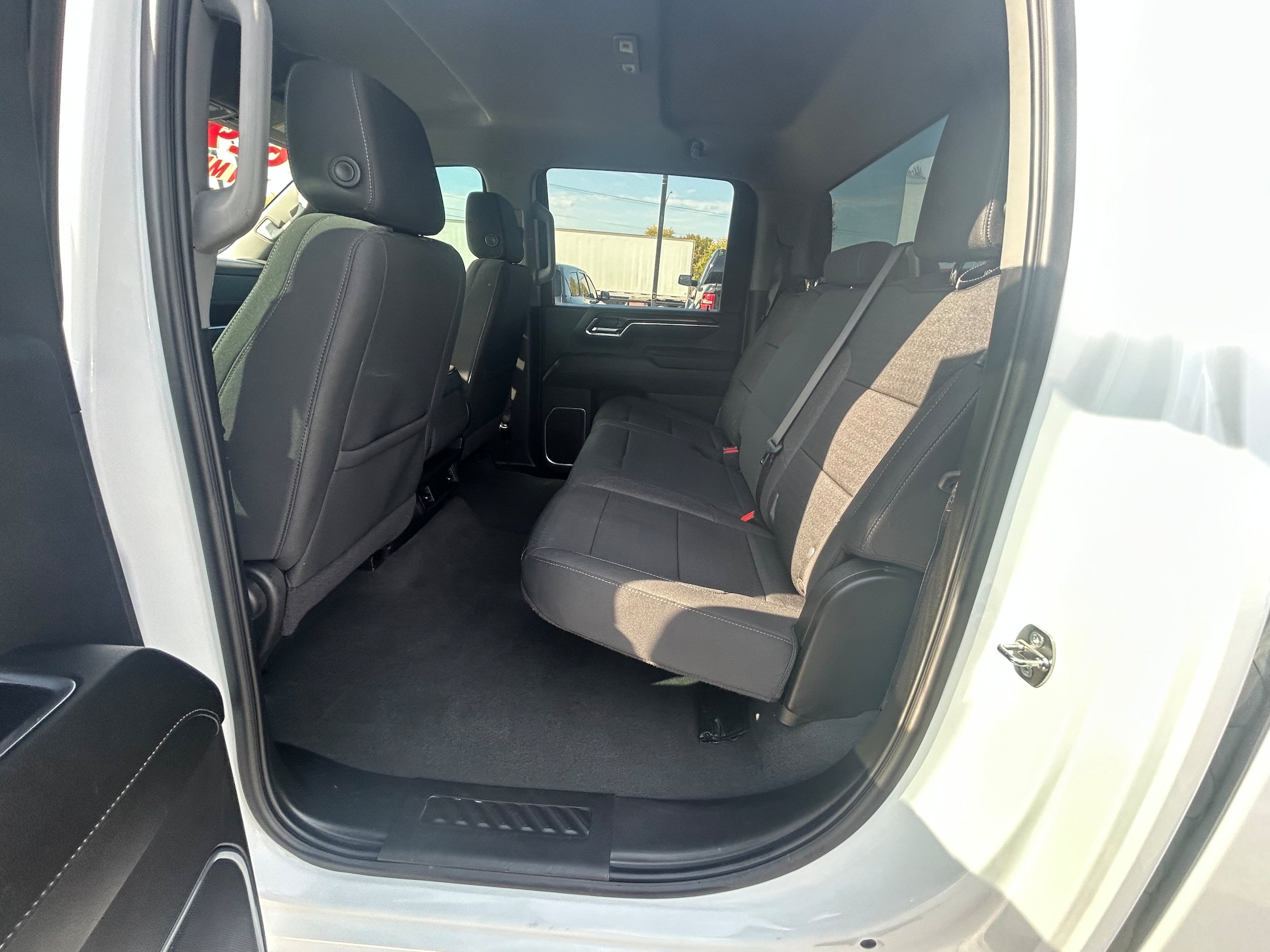 Used 2024 Chevrolet Silverado 3500 LT AWD/4WD image 6