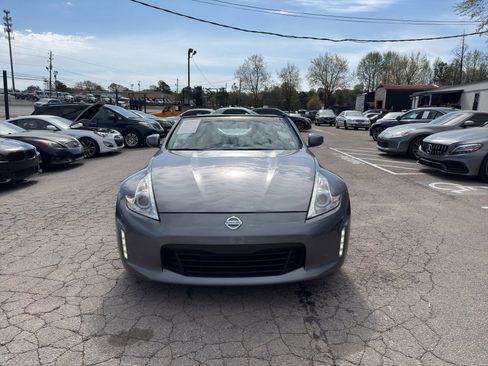 Used 2013 Nissan 370Z Roadster image 16