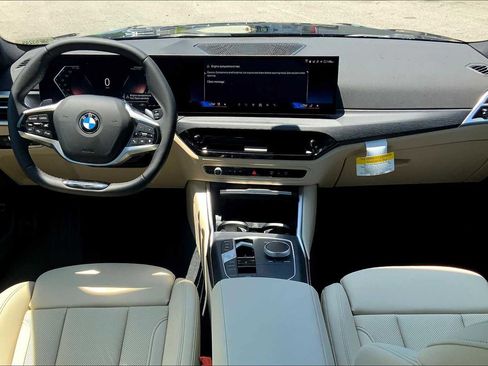 Used 2025 BMW 330i Sedan w/ Convenience Package image 5