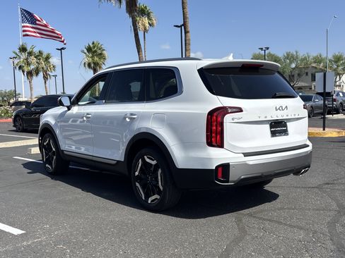 Used 2025 Kia Telluride S FWD image 4