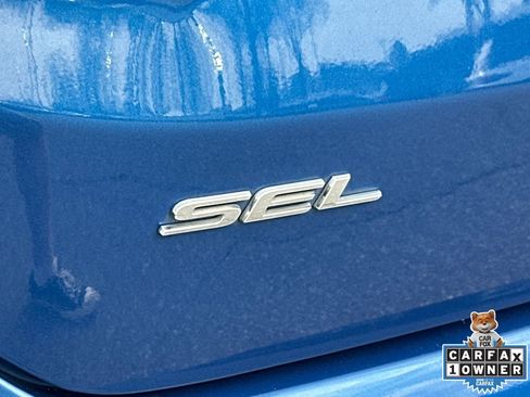 Used 2023 Ford Edge SEL image 32