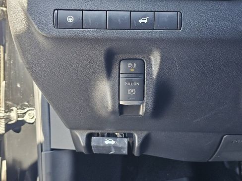 Used 2025 Nissan Murano SV image 29