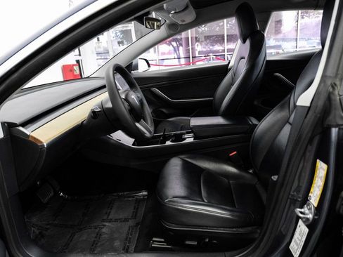 Used 2020 Tesla Model 3 Long Range image 4