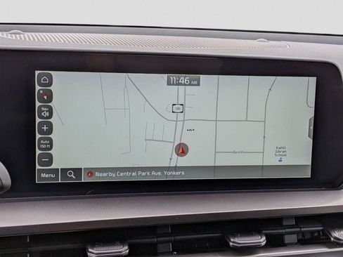 Used 2023 Kia Telluride S image 18