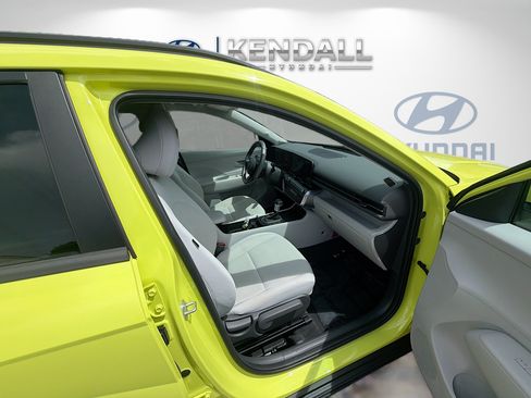 Used 2024 Hyundai Kona SEL FWD image 29