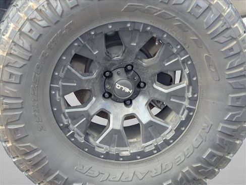 Used 2019 Jeep Wrangler Unlimited Sahara w/ Safety Group image 16