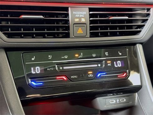New 2025 Volkswagen Jetta SEL image 10