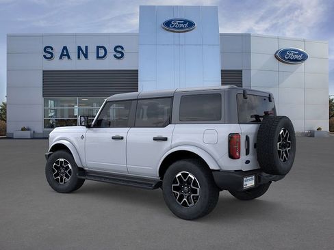 New 2026 Ford Bronco Outer Banks AWD/4WD image 4