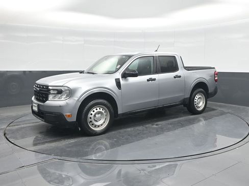 Used 2022 Ford Maverick XL image 1