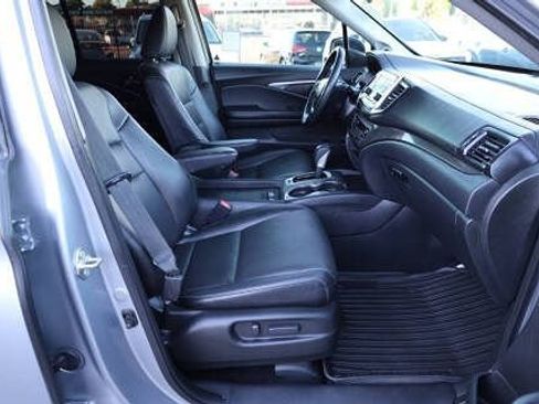 Used 2017 Honda Ridgeline RTL image 12