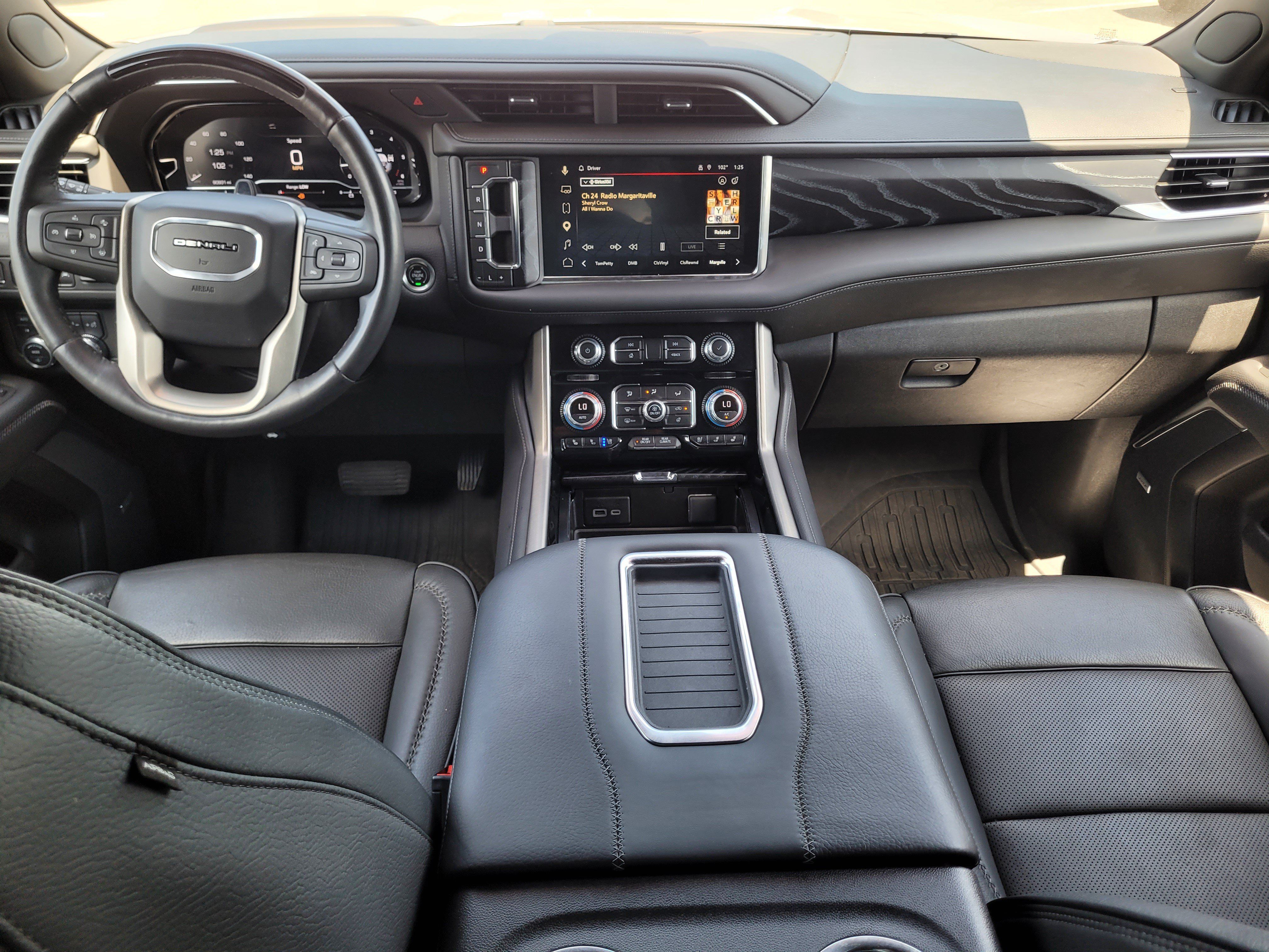 Used 2023 GMC Yukon Denali w/ Denali Reserve Package AWD/4WD image 13