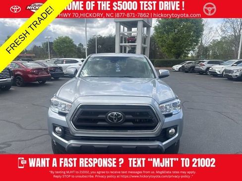 Used 2023 Toyota Tacoma SR5 w/ Technology Package image 9