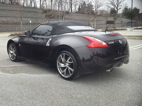 Used 2013 Nissan 370Z Touring w/ Sport Pkg image 33