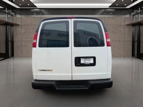 Used 2019 Chevrolet Express 2500 image 8