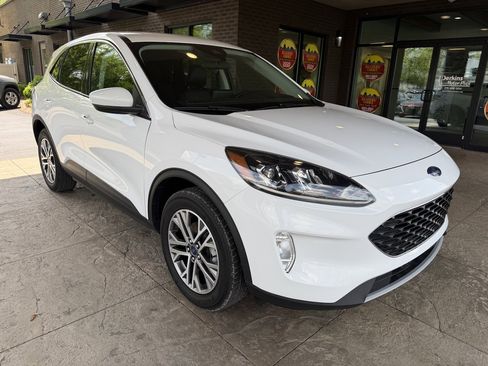 Used 2022 Ford Escape SEL image 5