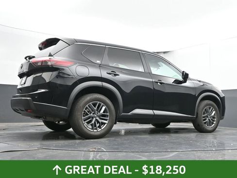 Used 2024 Nissan Rogue S image 71