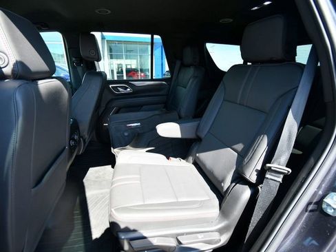 Used 2023 Chevrolet Tahoe RST w/ Luxury Package AWD/4WD image 15