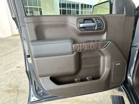 Used 2021 GMC Sierra 1500 Denali w/ Denali Ultimate Package AWD/4WD image 10