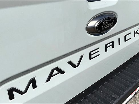 Used 2024 Ford Maverick Lariat w/ Black Appearance Package FWD image 23